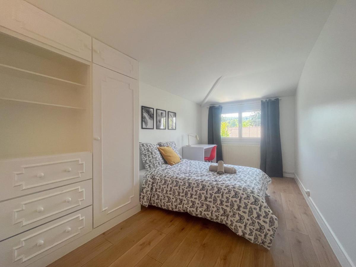 Maison Ideale Pour Visiter Paris Versailles - Chambres Privees Paris-Saclay Bures-sur-Yvette Exterior photo